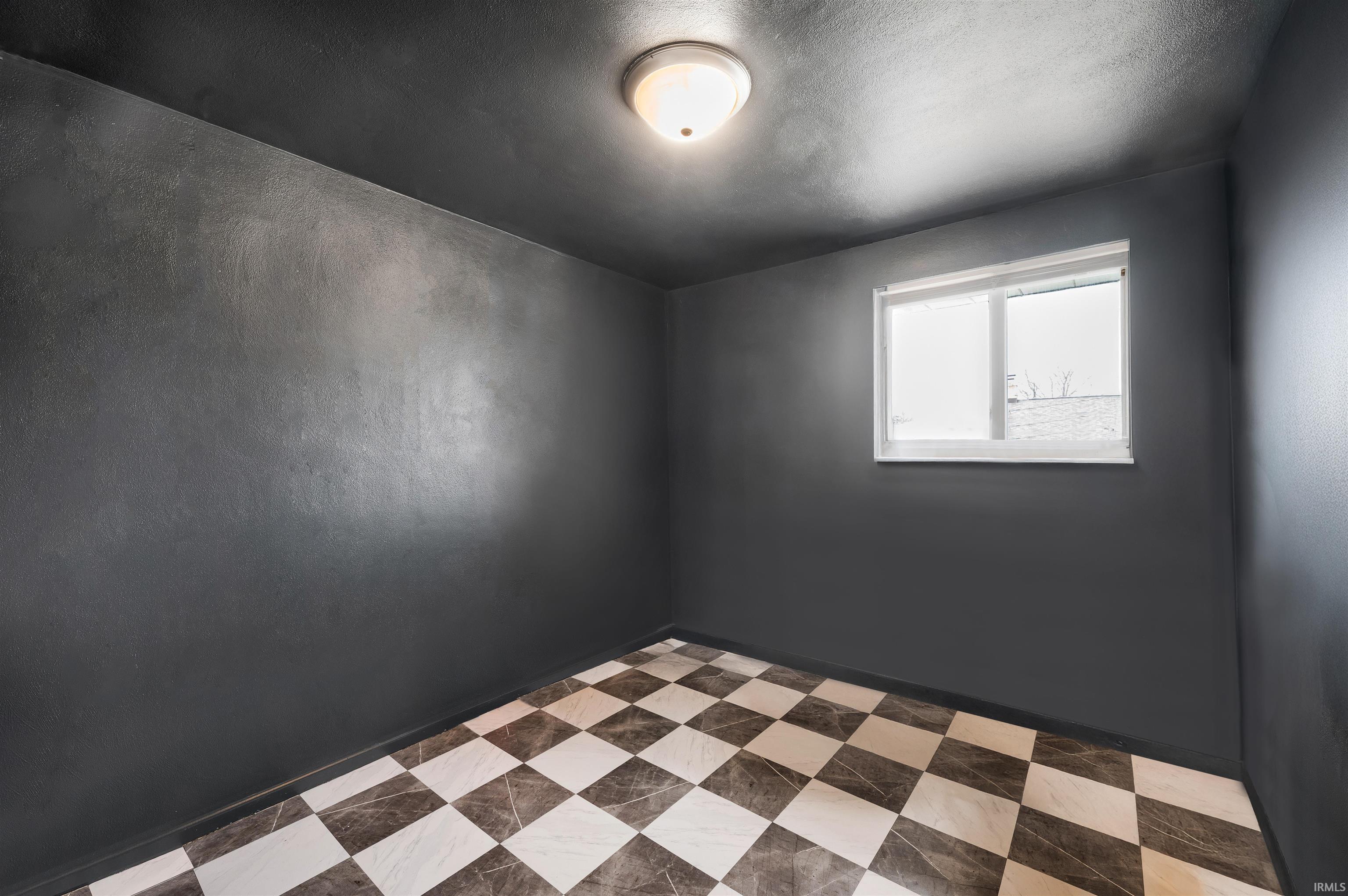 221 N Tuxedo Drive