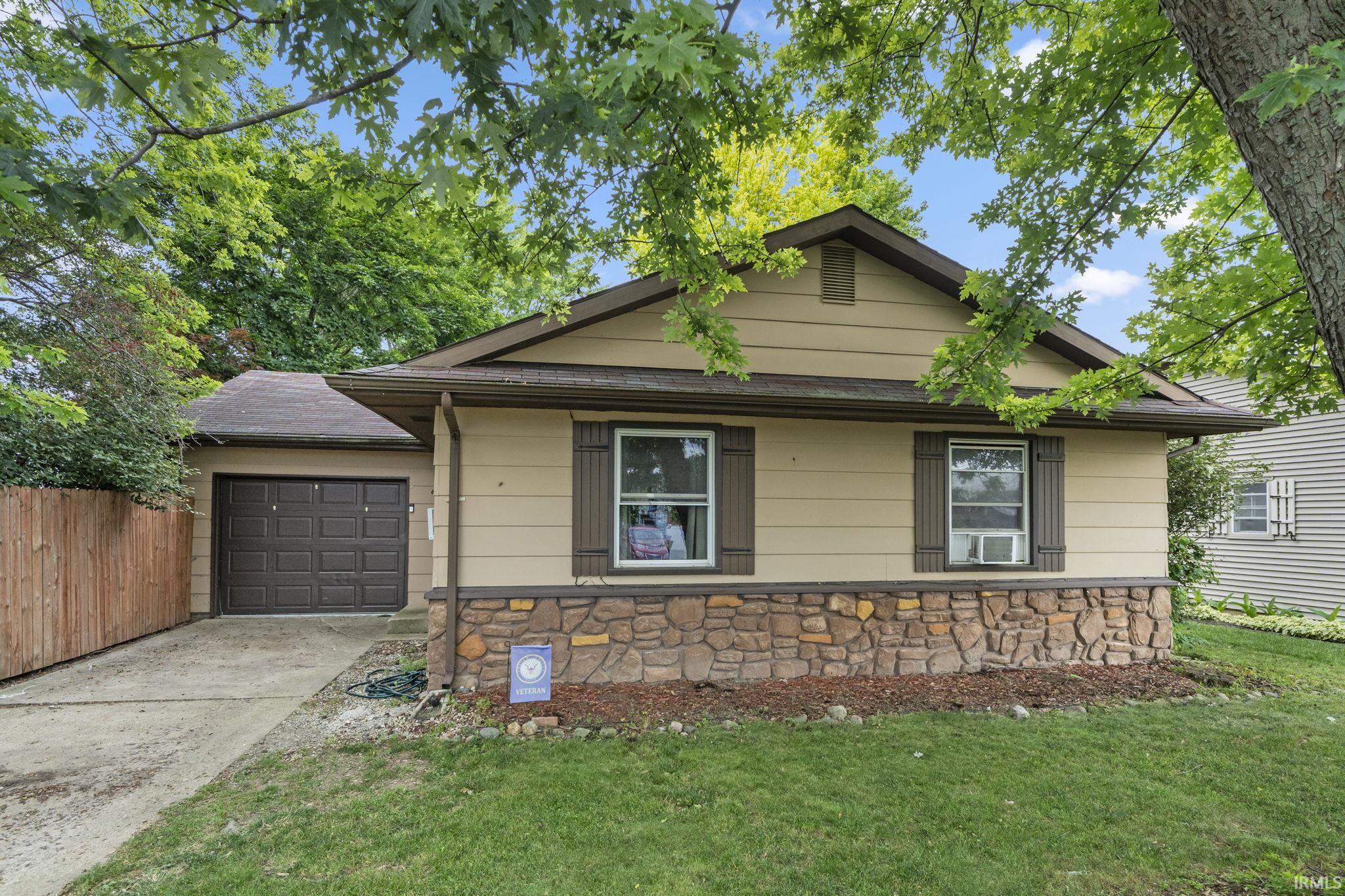 8 Topaz Drive