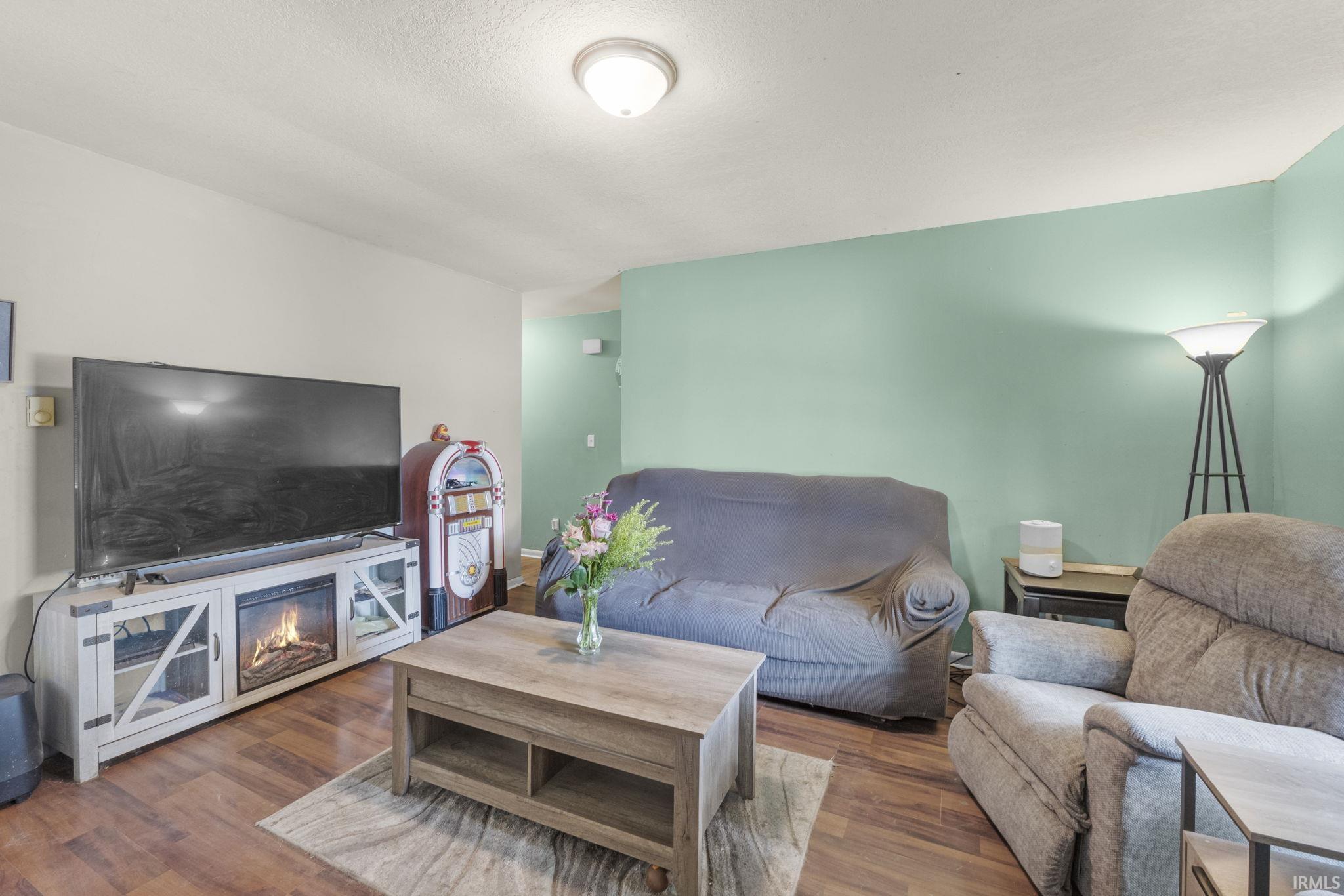 8 Topaz Drive