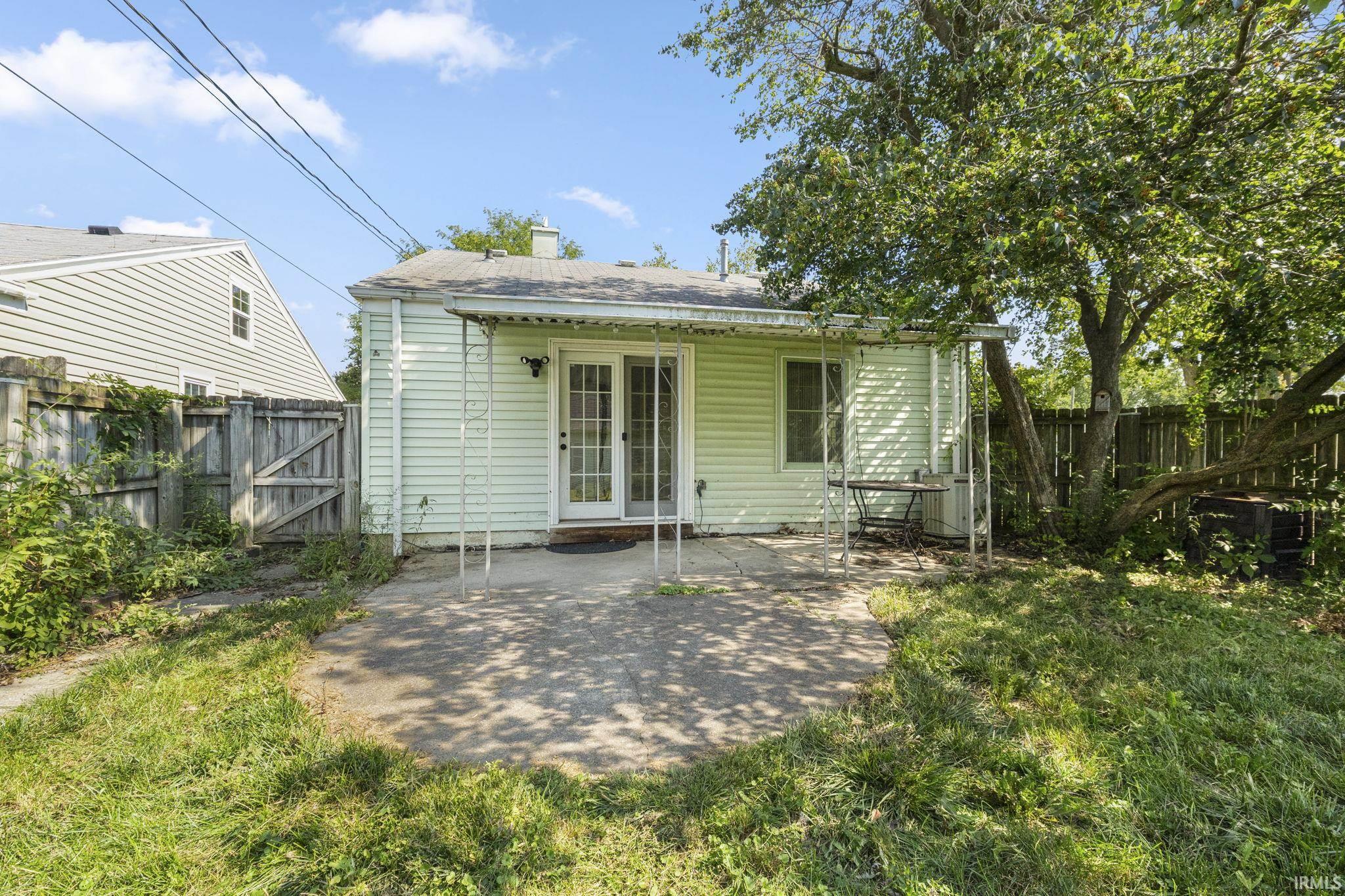 2736 Dodge Avenue