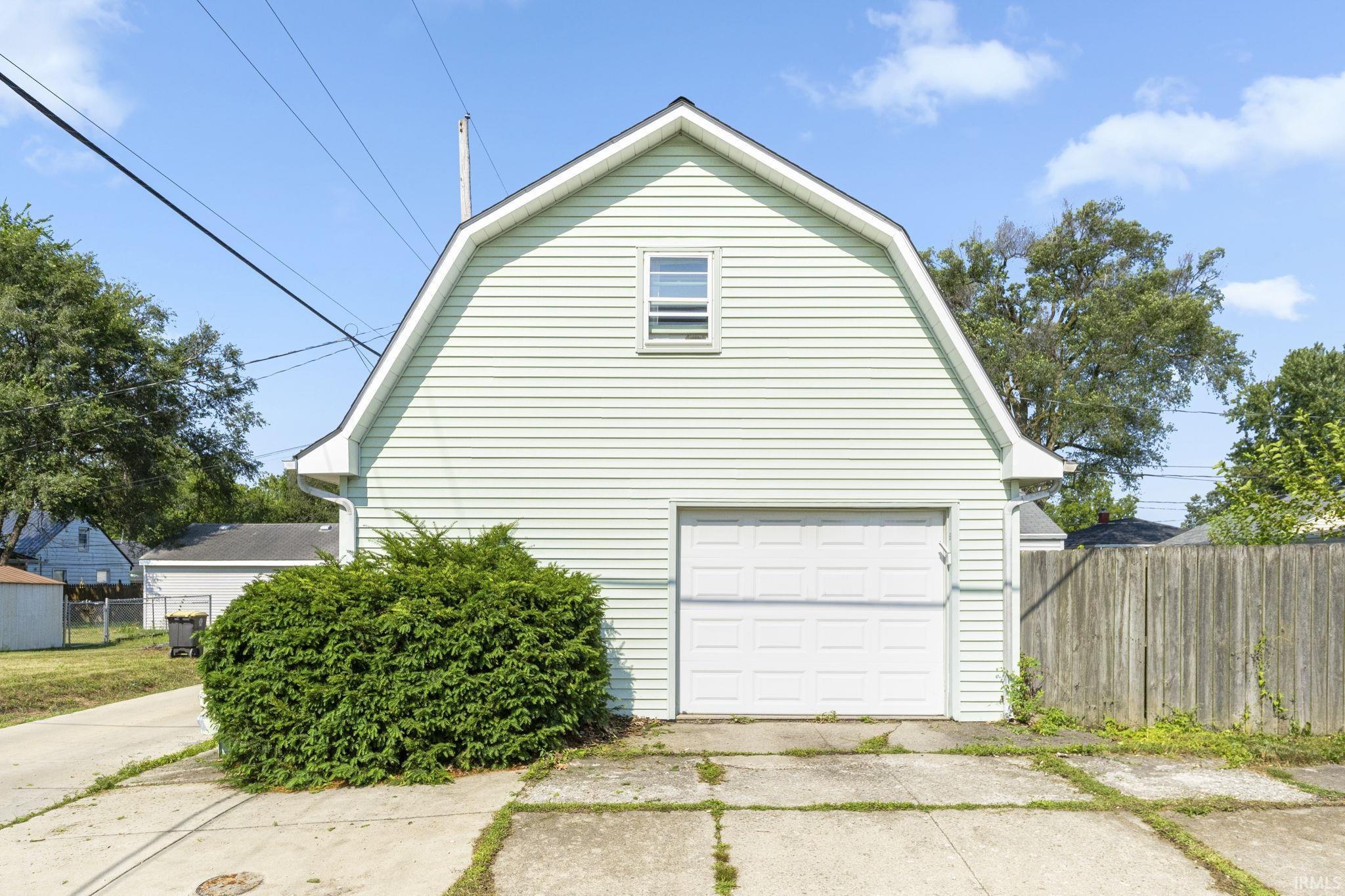 2736 Dodge Avenue