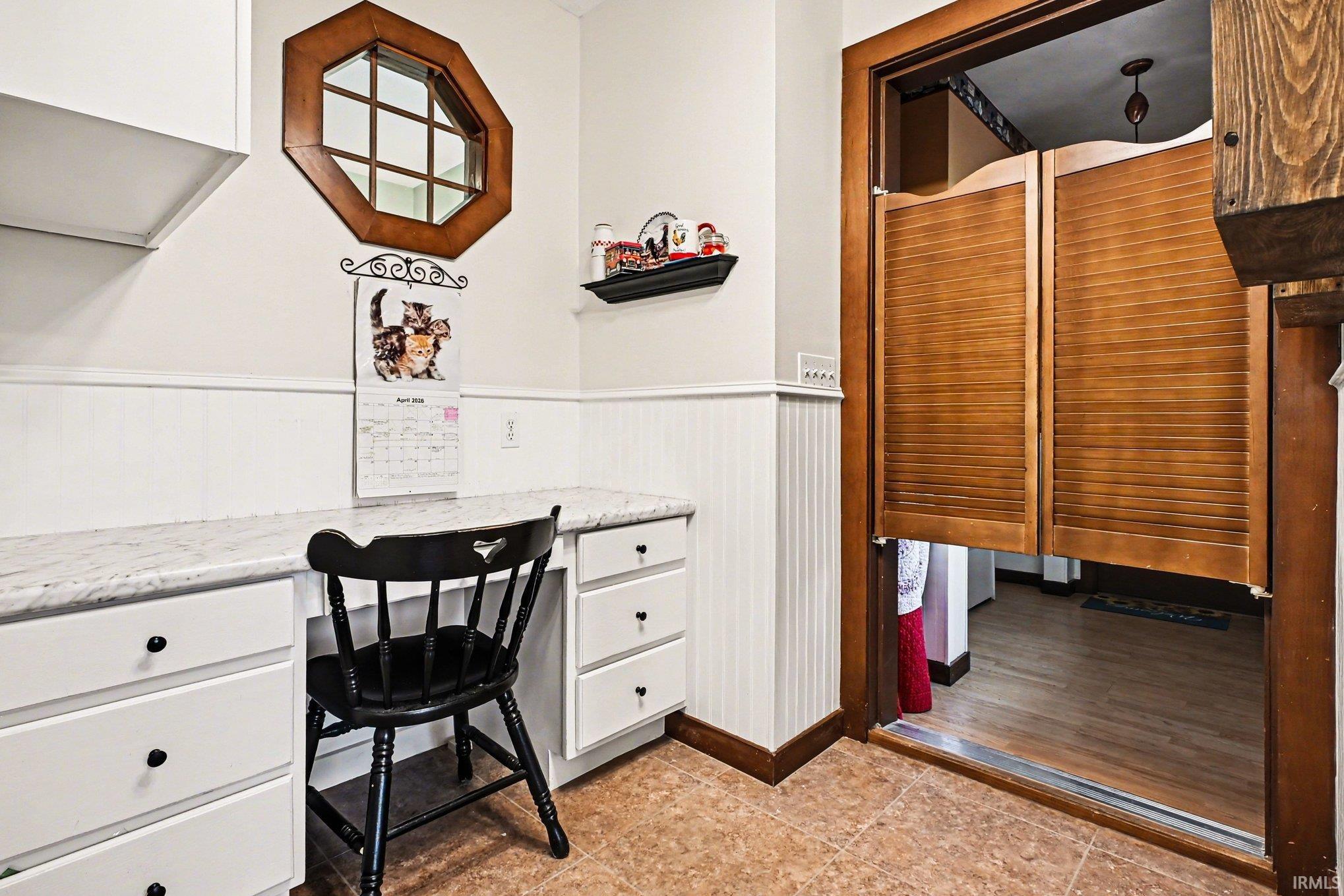 1305 Wooster Road