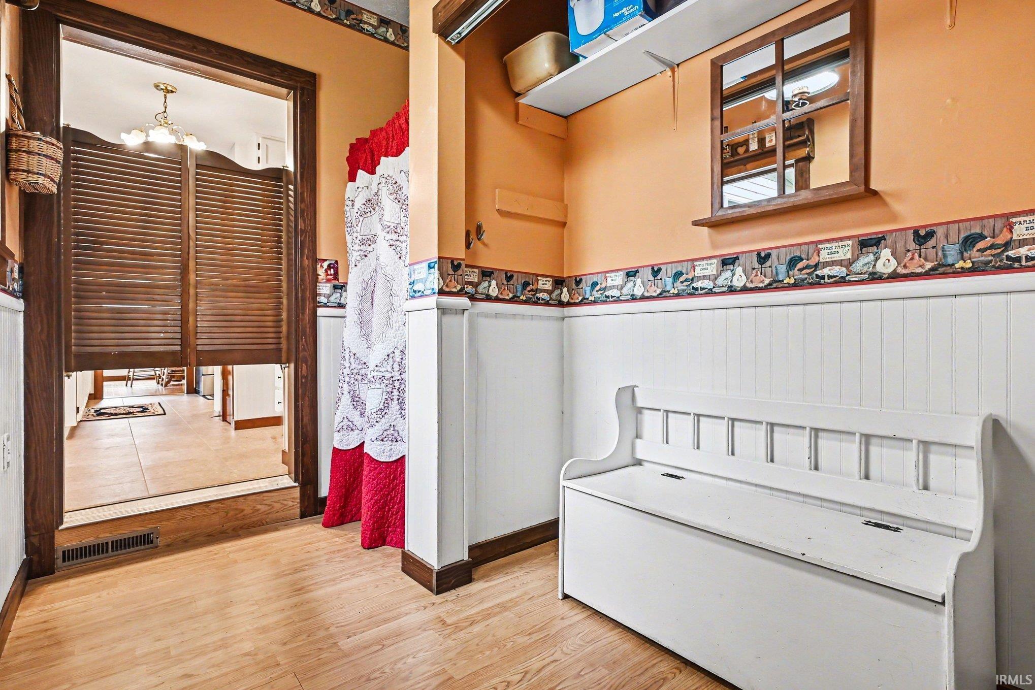 1305 Wooster Road