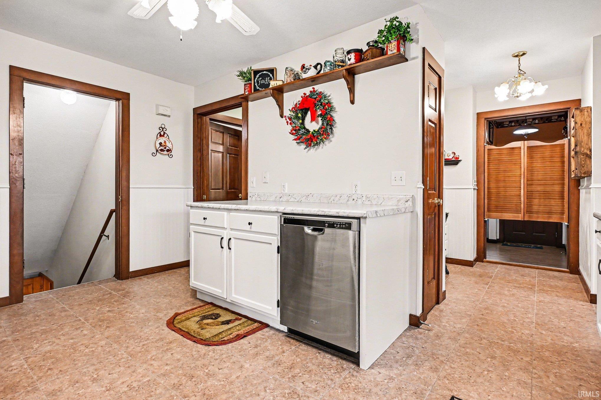 1305 Wooster Road