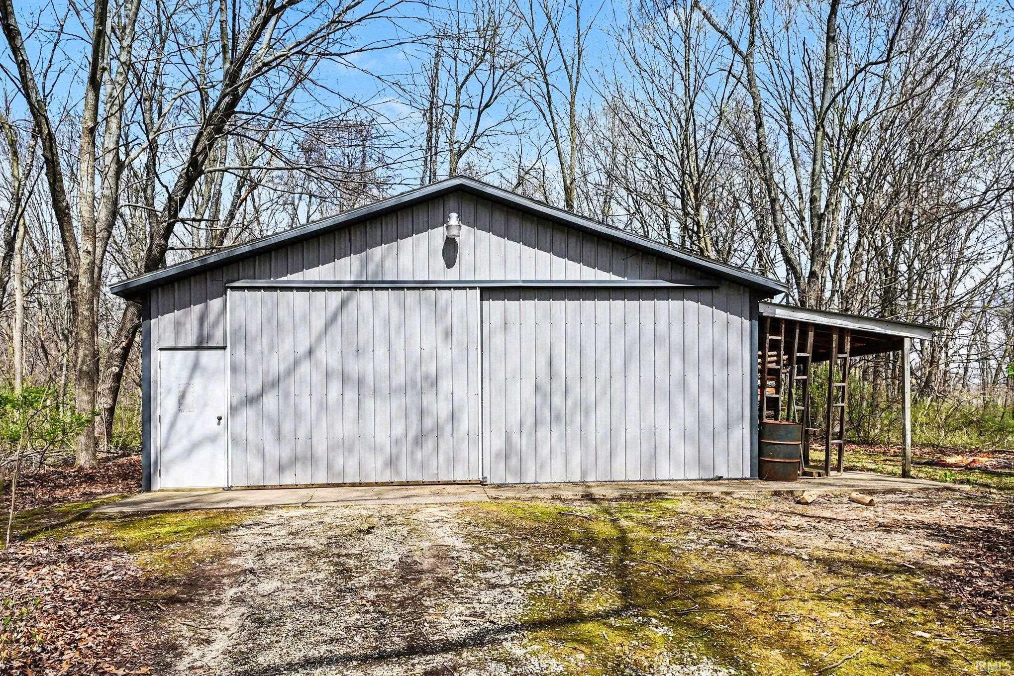 1305 Wooster Road