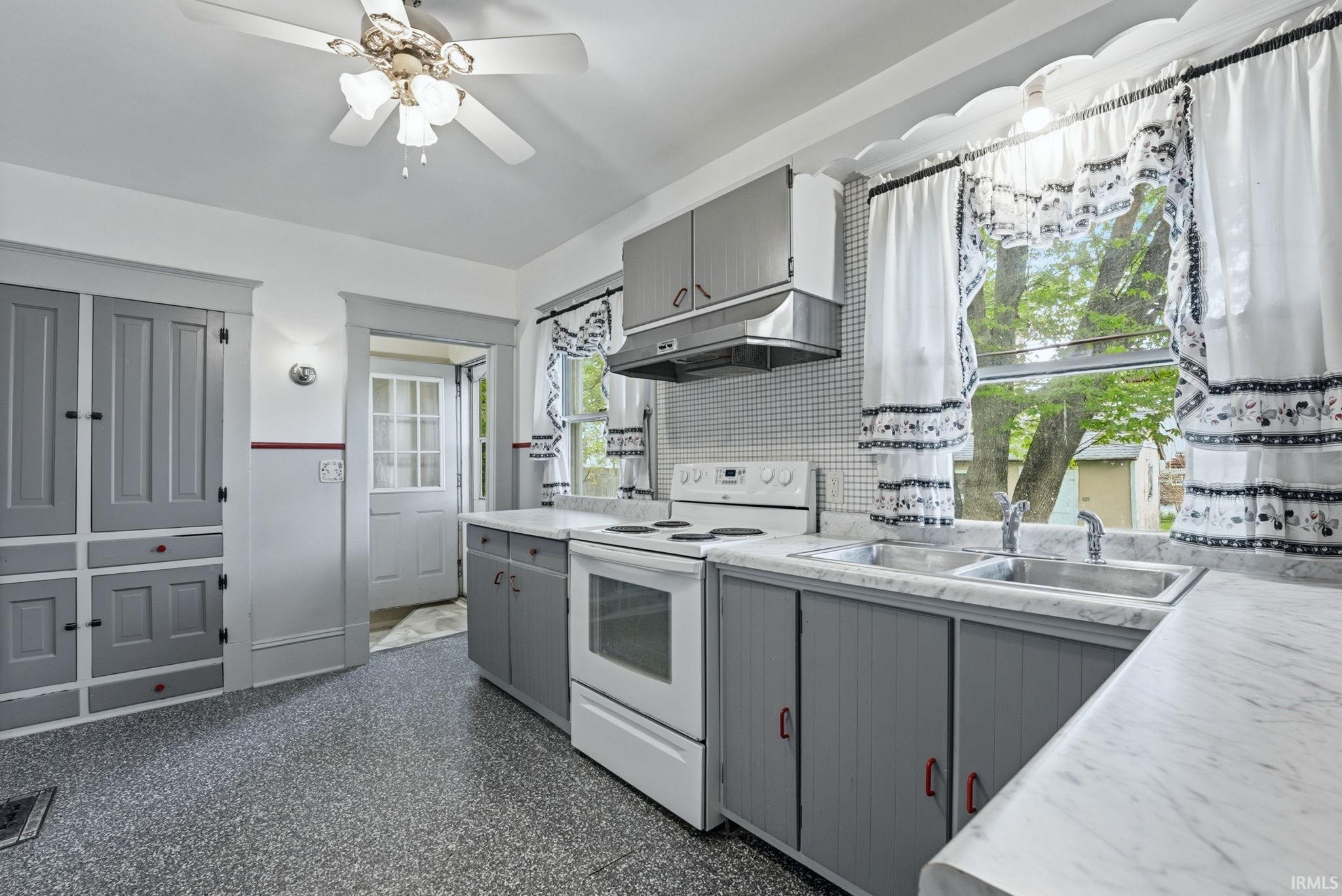 420 S 8th Street