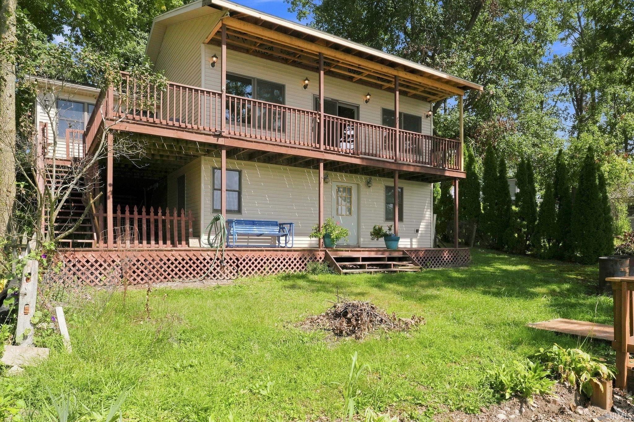 1740 W 635 N