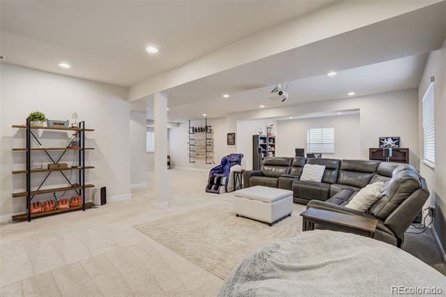 5059 Ditmars Lane