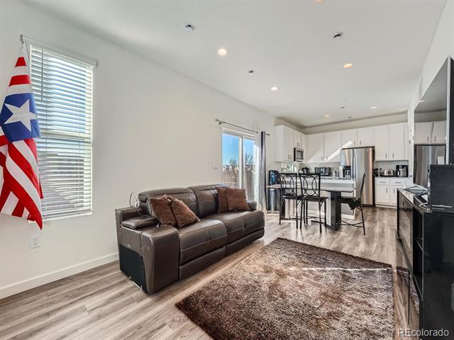 4987 N Walden Way