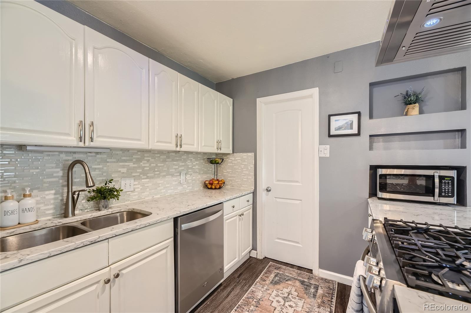 2015 S Julian Circle