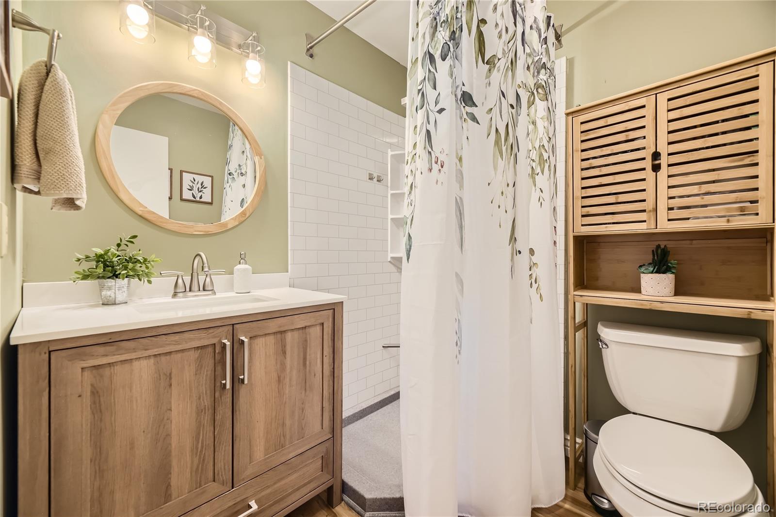 2015 S Julian Circle