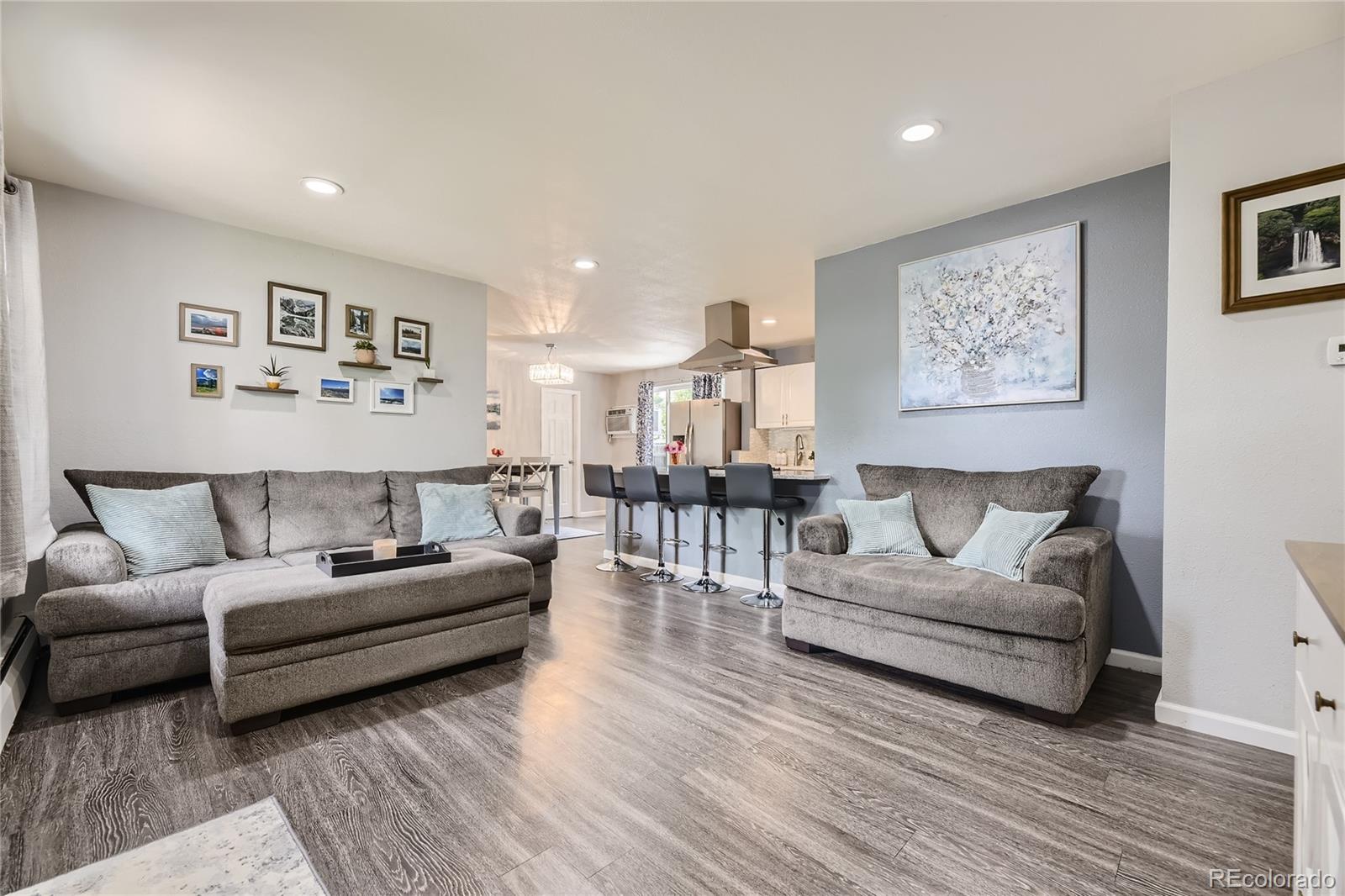 2015 S Julian Circle