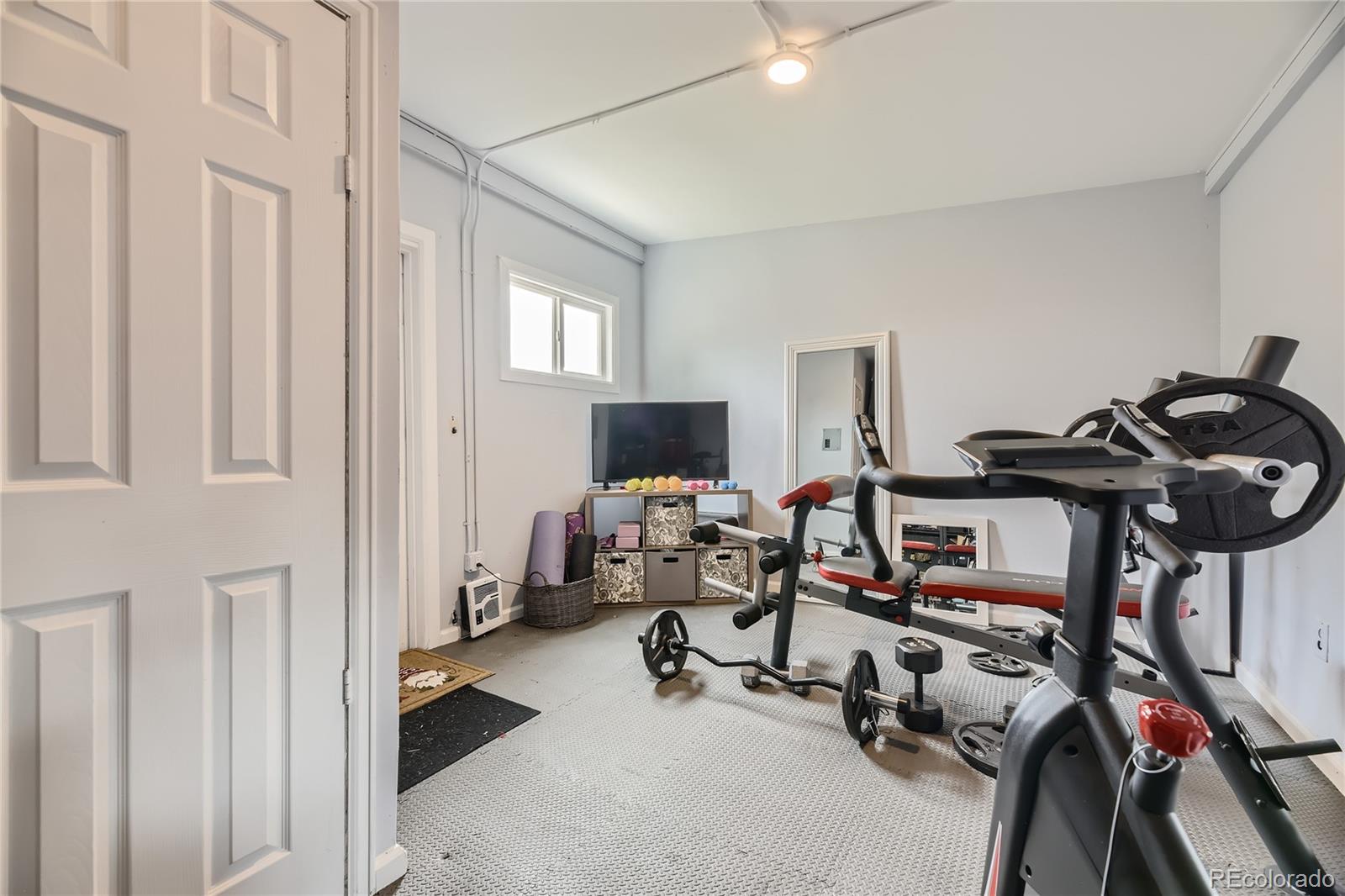 2015 S Julian Circle