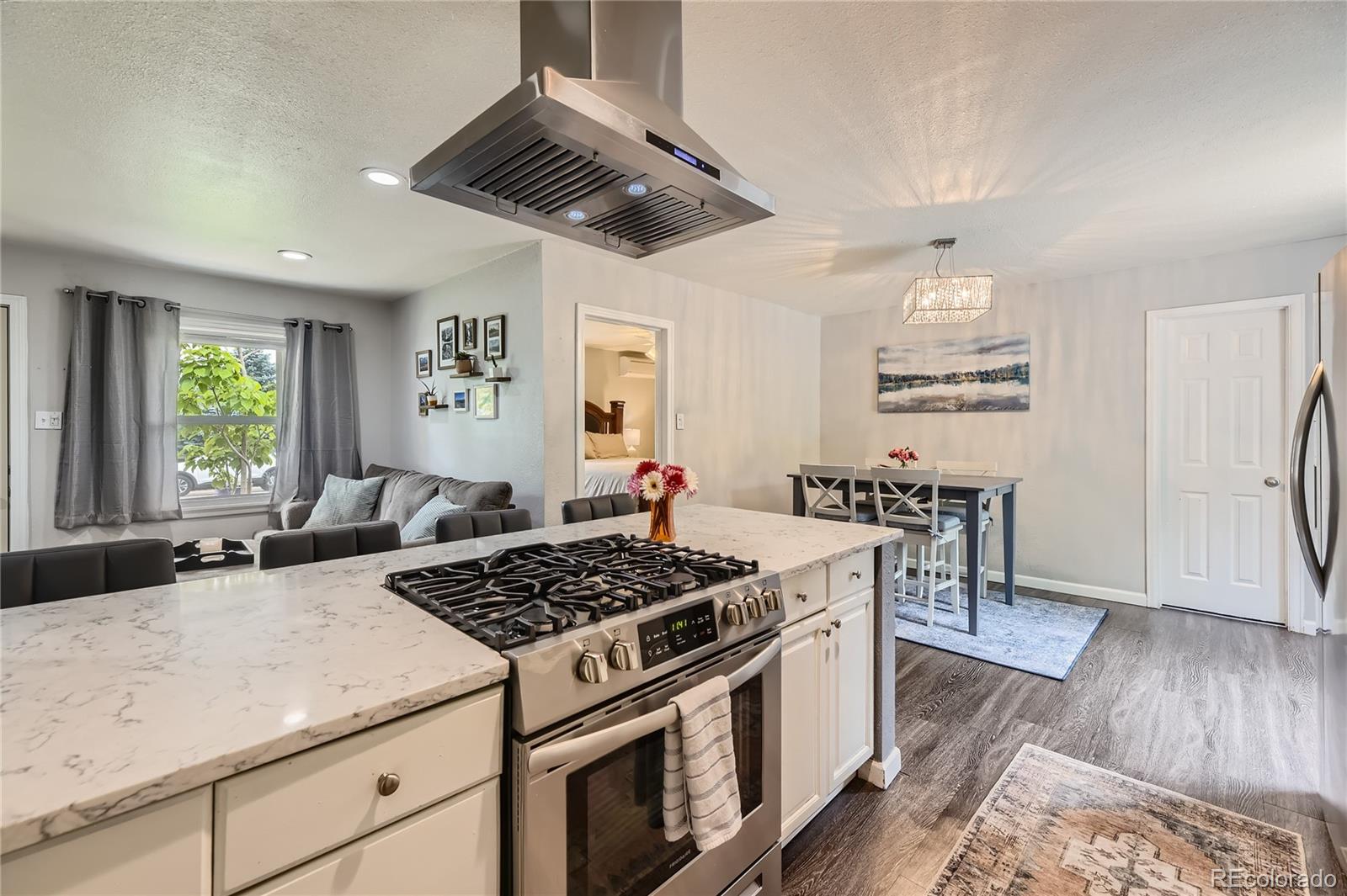 2015 S Julian Circle