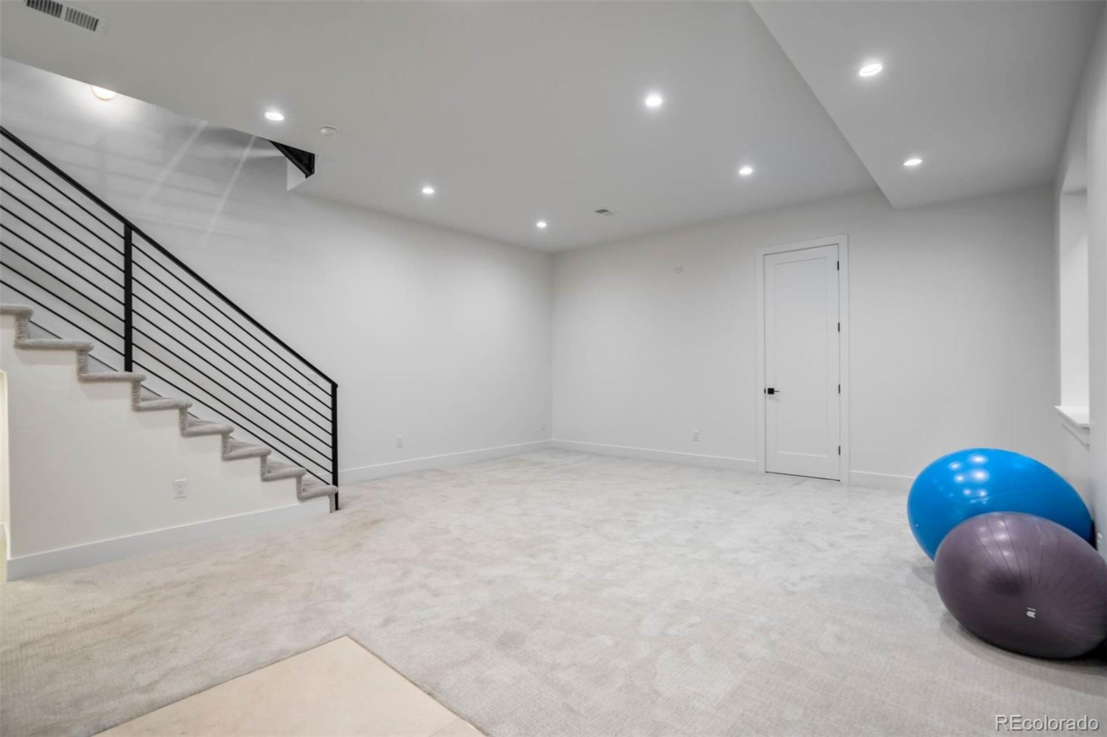 2526 S Lincoln Street