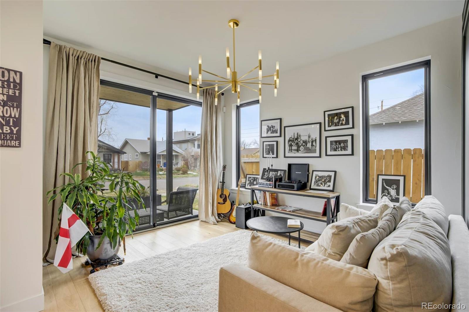 2526 S Lincoln Street