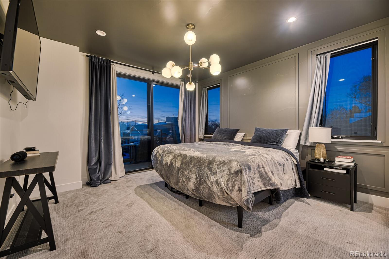 2526 S Lincoln Street