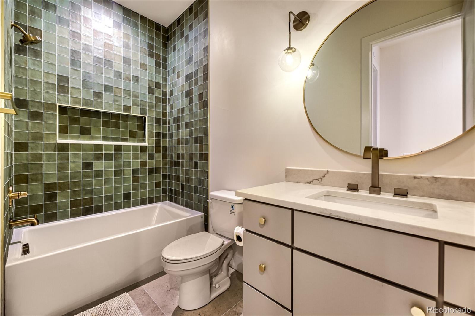 2526 S Lincoln Street