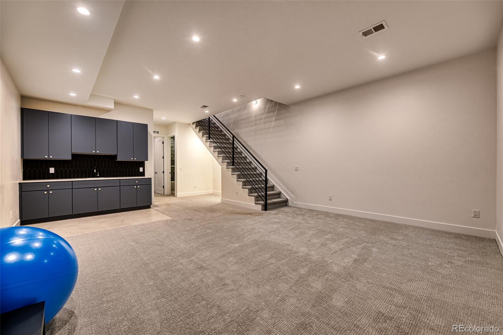 2526 S Lincoln Street