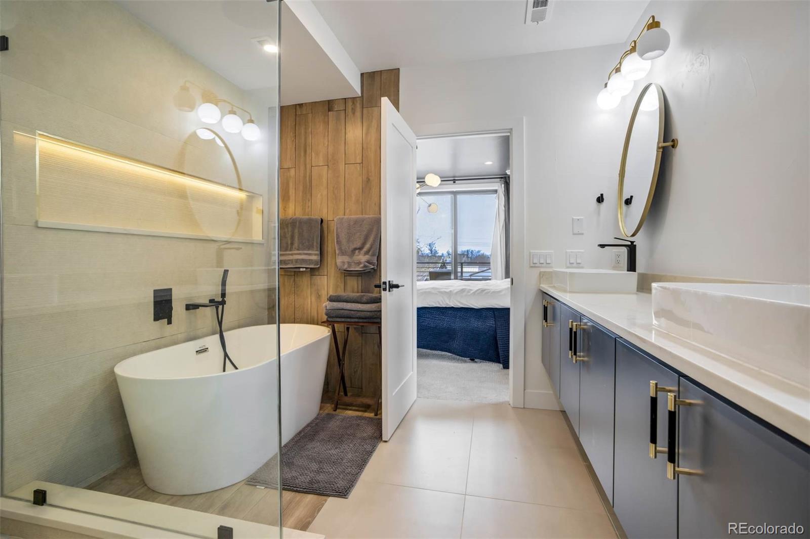 2526 S Lincoln Street