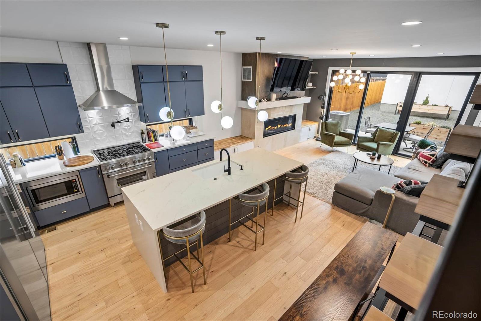 2526 S Lincoln Street