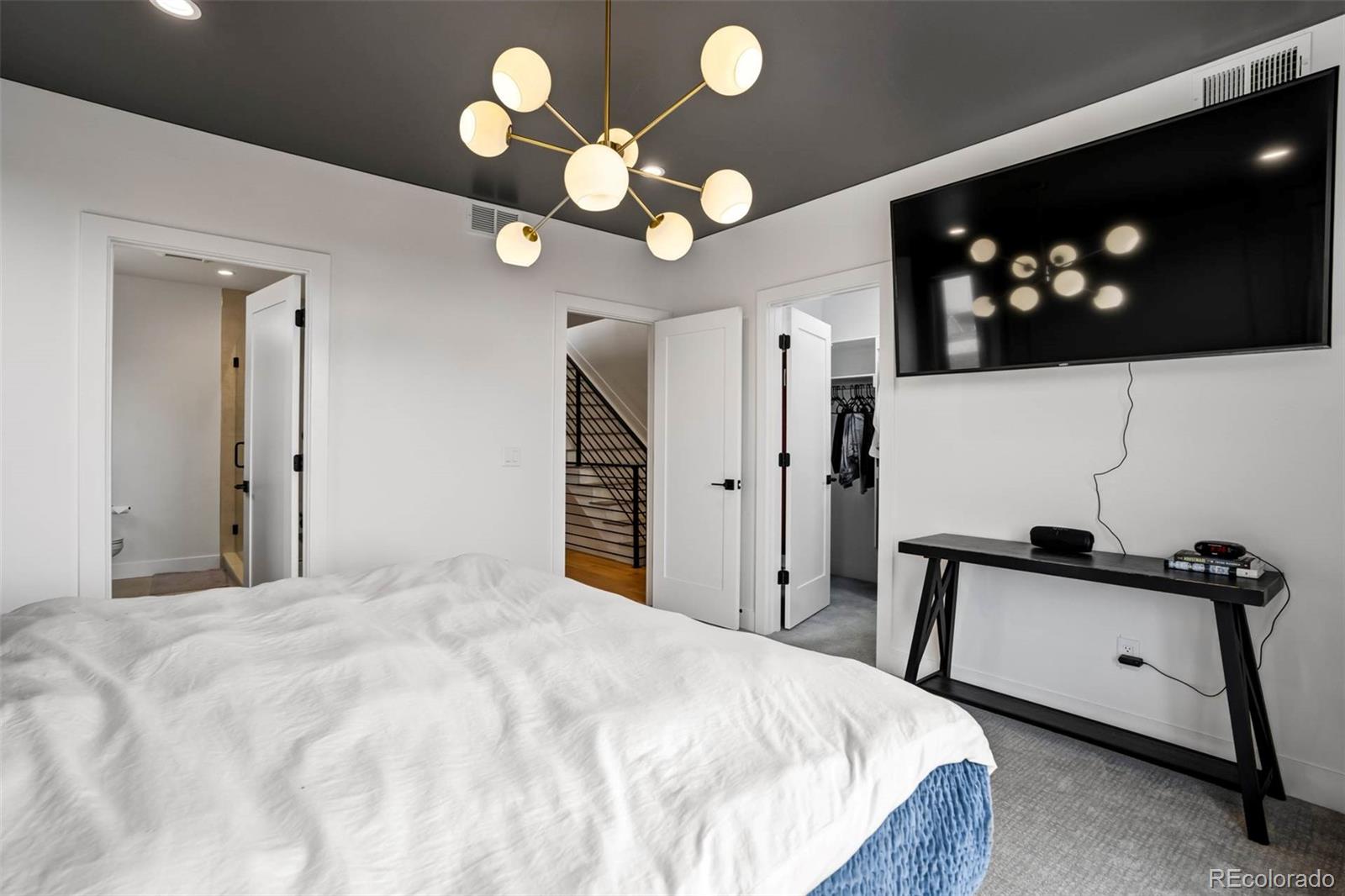 2526 S Lincoln Street