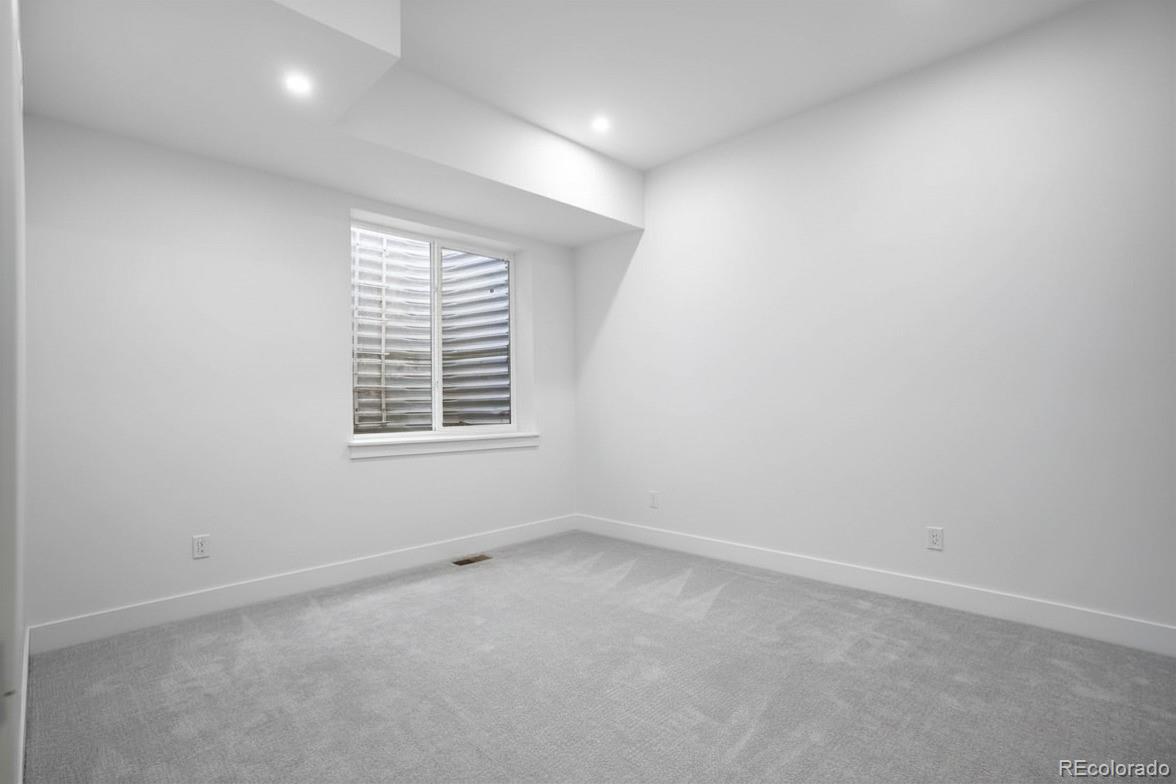 2526 S Lincoln Street