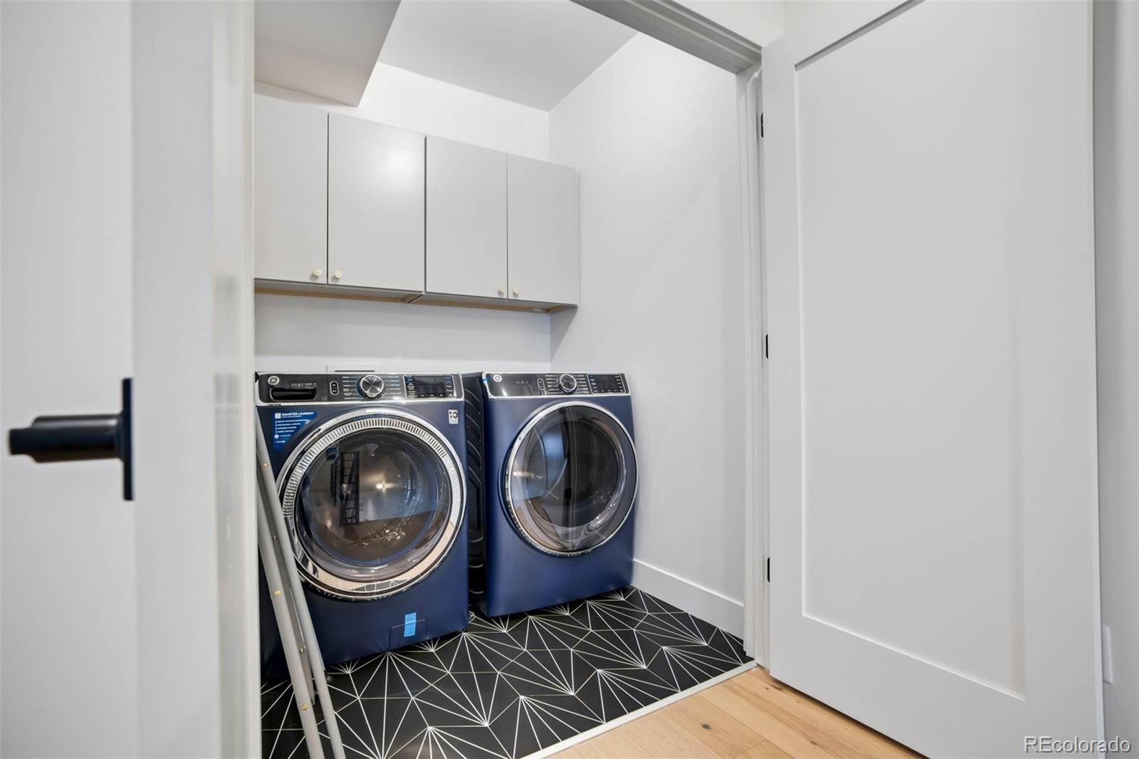 2526 S Lincoln Street