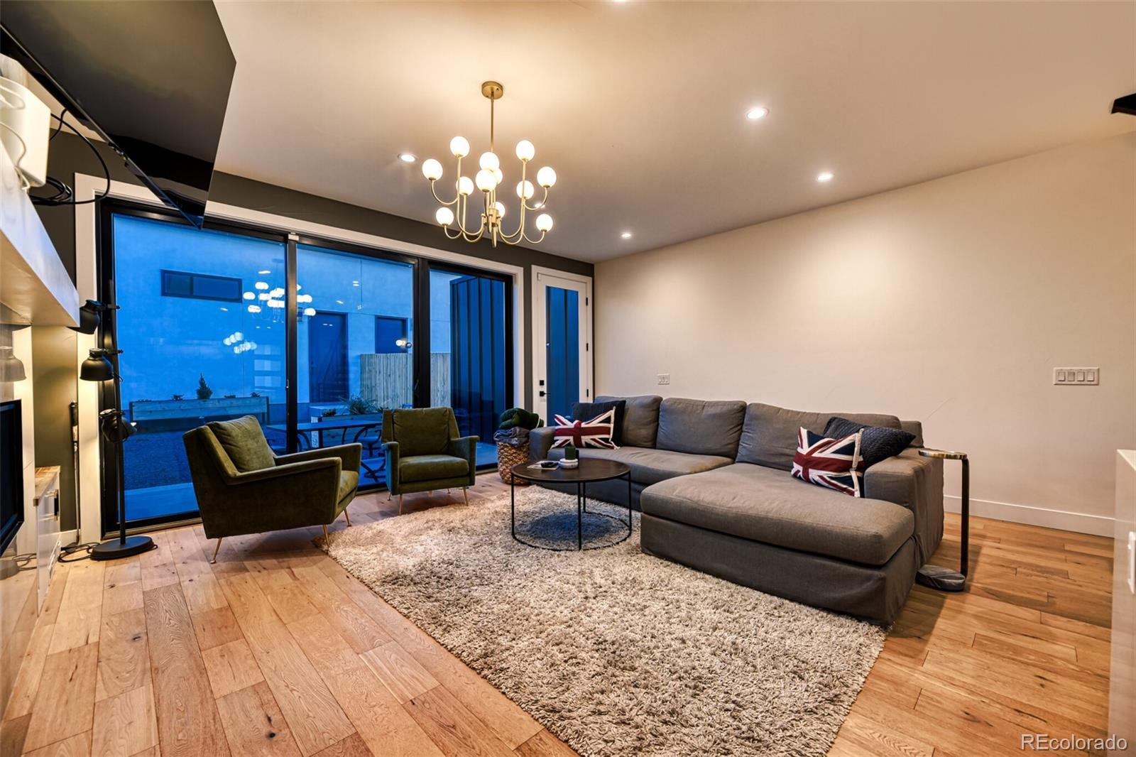 2526 S Lincoln Street