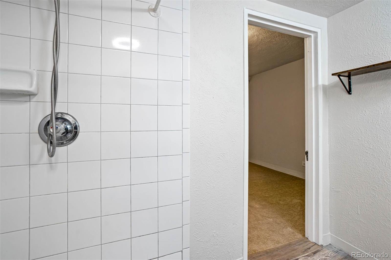 1182 Clermont Street Unit: 1B