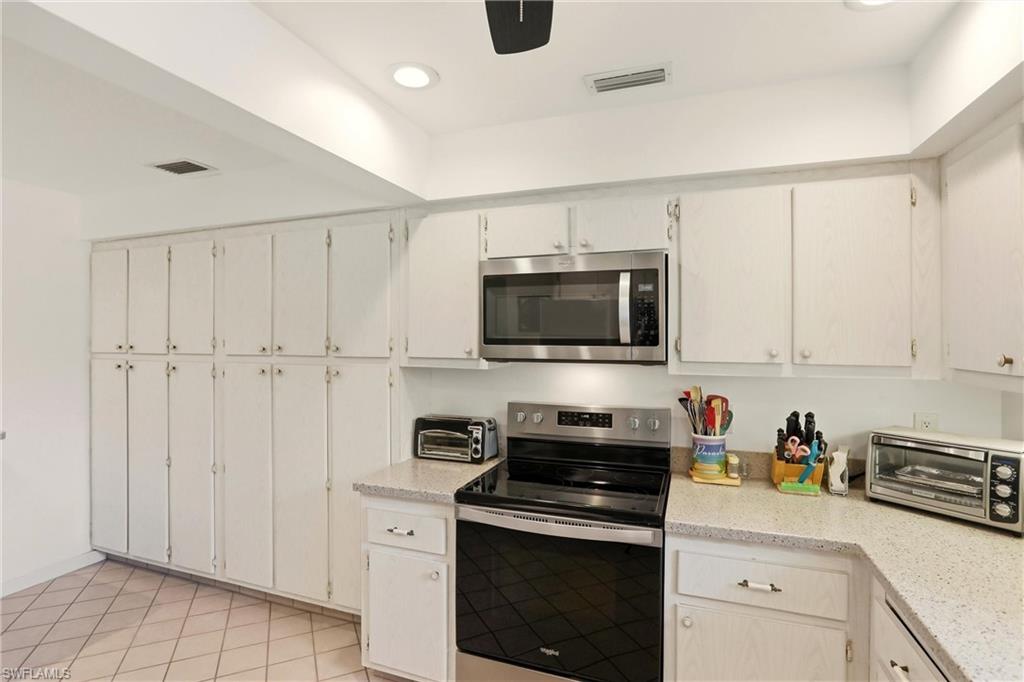 215 Cypress WAY E # E3