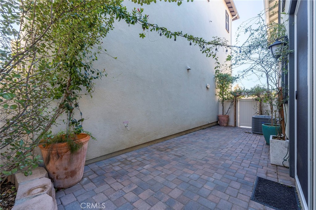 24604 Westwind Pl