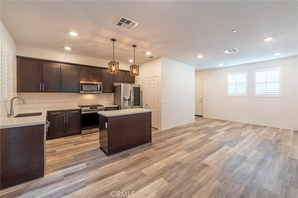 24604 Westwind Pl