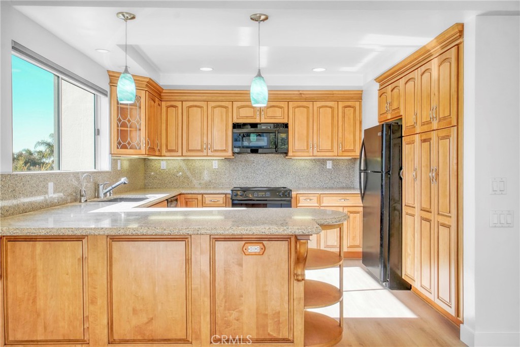 32700 Coastsite Drive 102