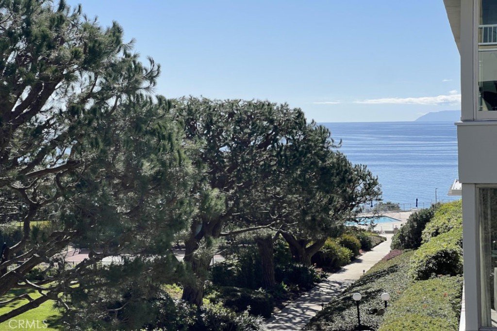 32700 Coastsite Drive 102