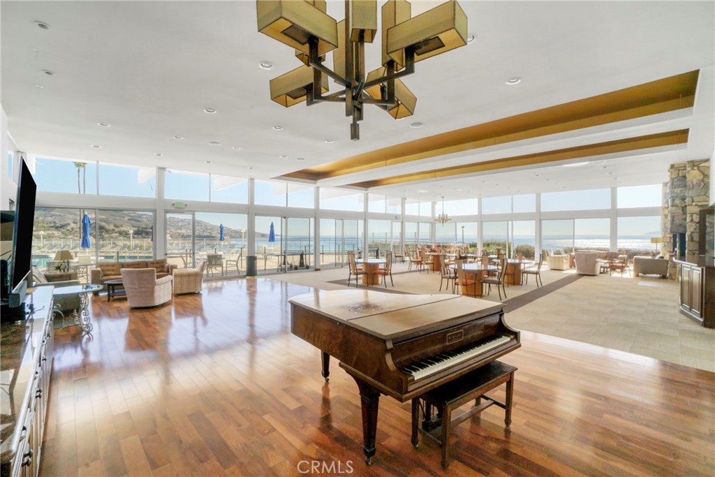 32700 Coastsite Drive 102