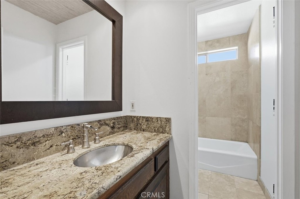 208 S Catalina Avenue