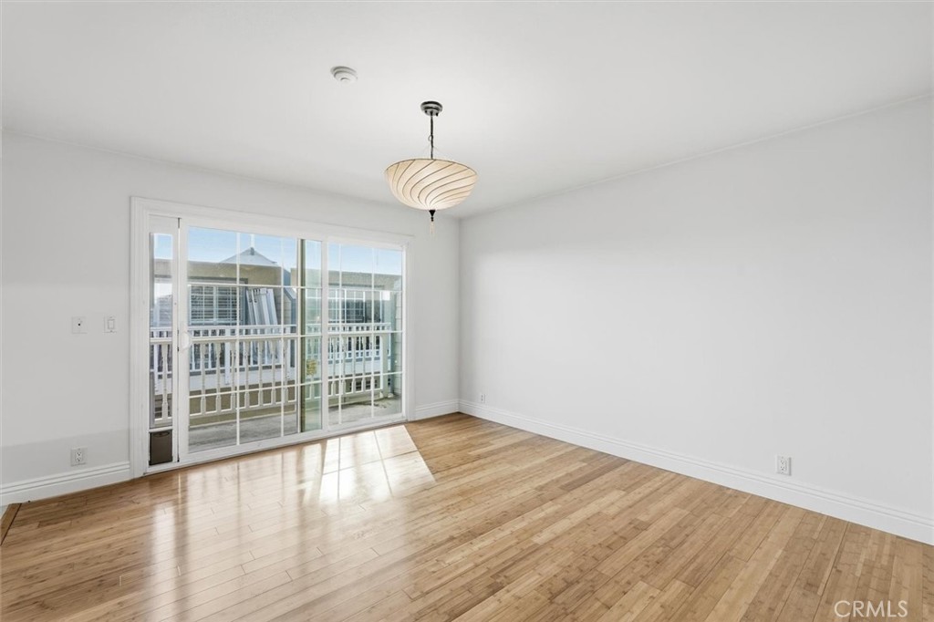 208 S Catalina Avenue