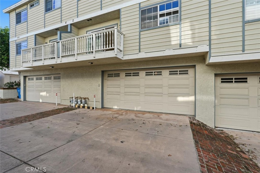 208 S Catalina Avenue