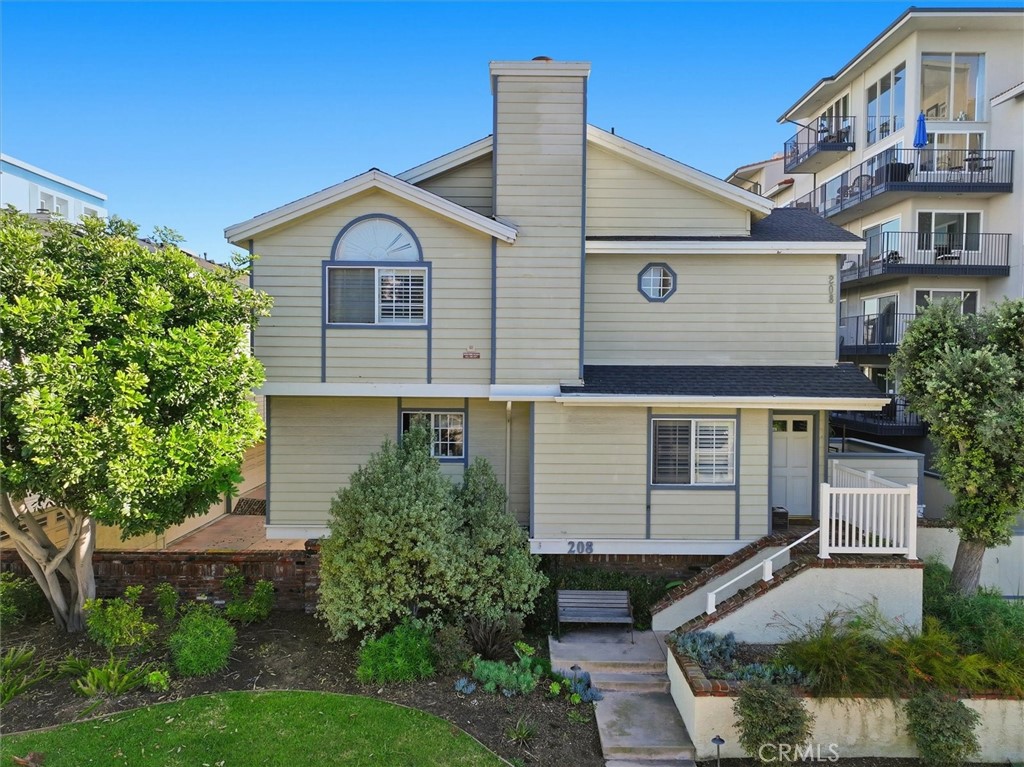 208 S Catalina Avenue