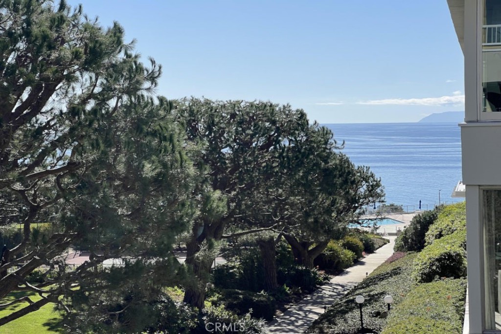 32700 Coastsite Drive 102