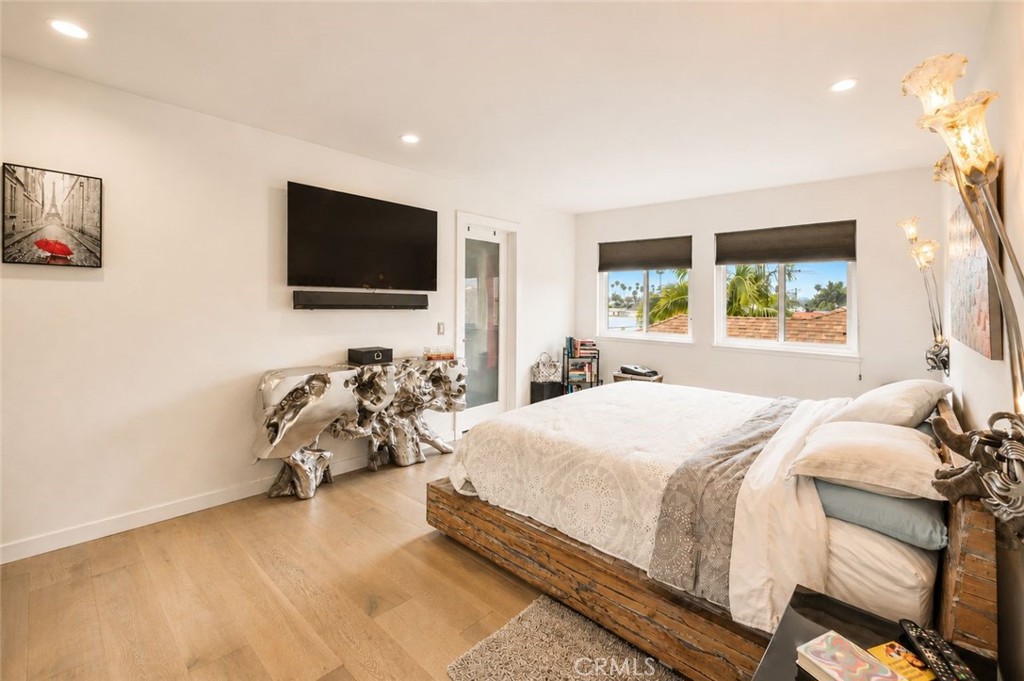 432 S Hamel Road 302