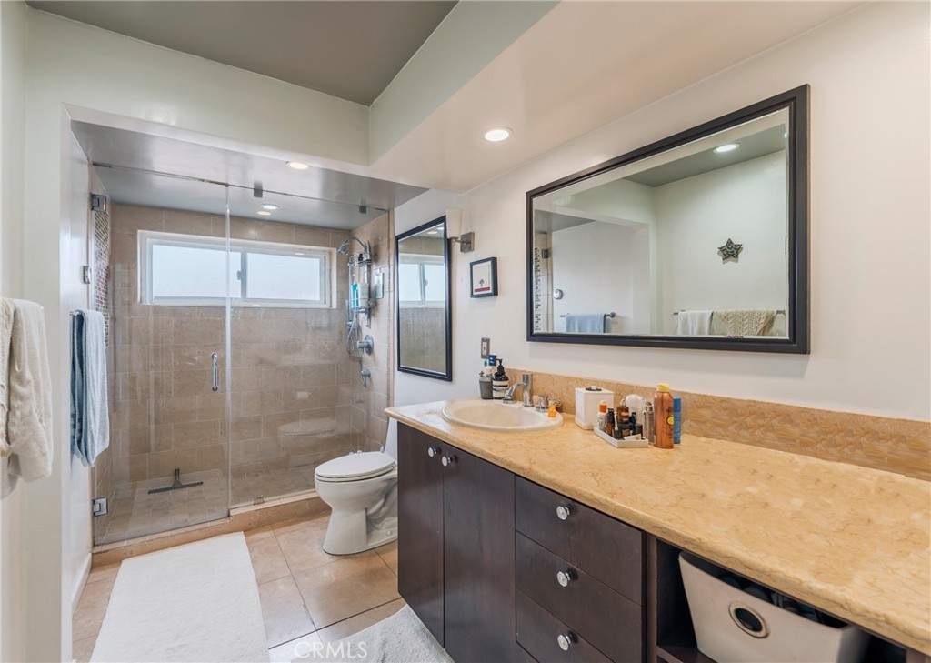 432 S Hamel Road 302