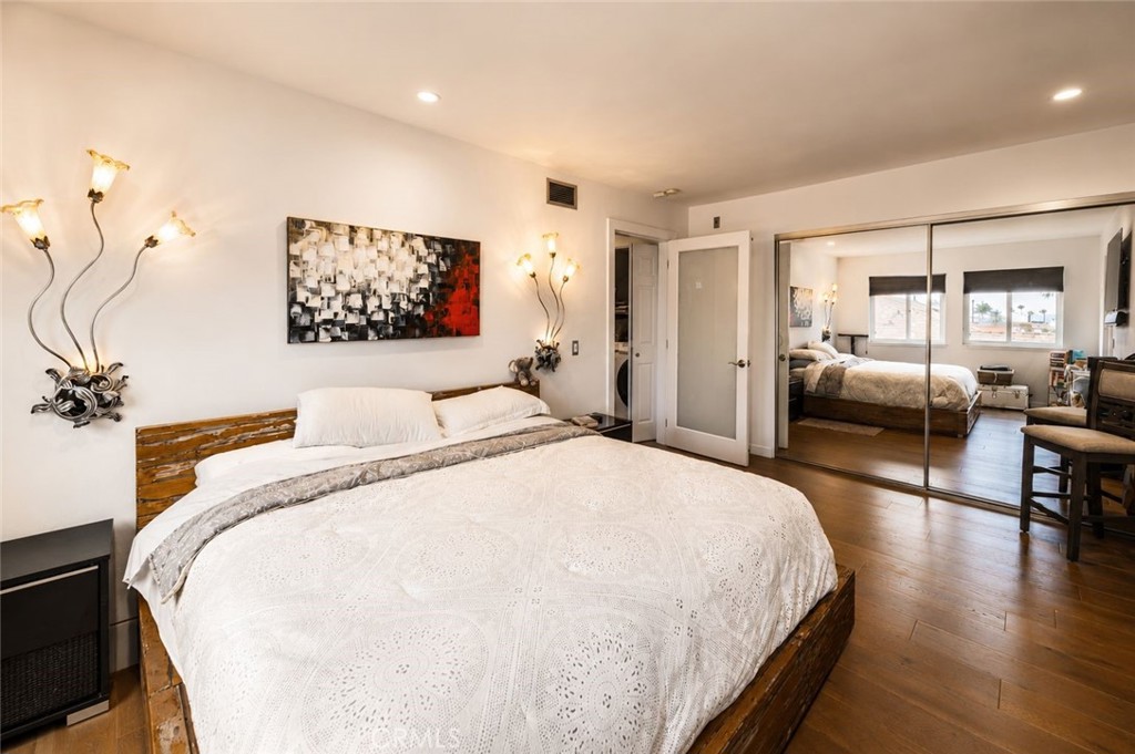 432 S Hamel Road 302