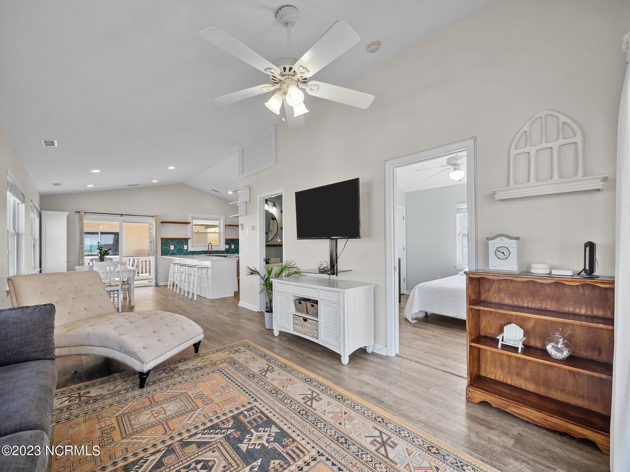 620 N Topsail Drive, C