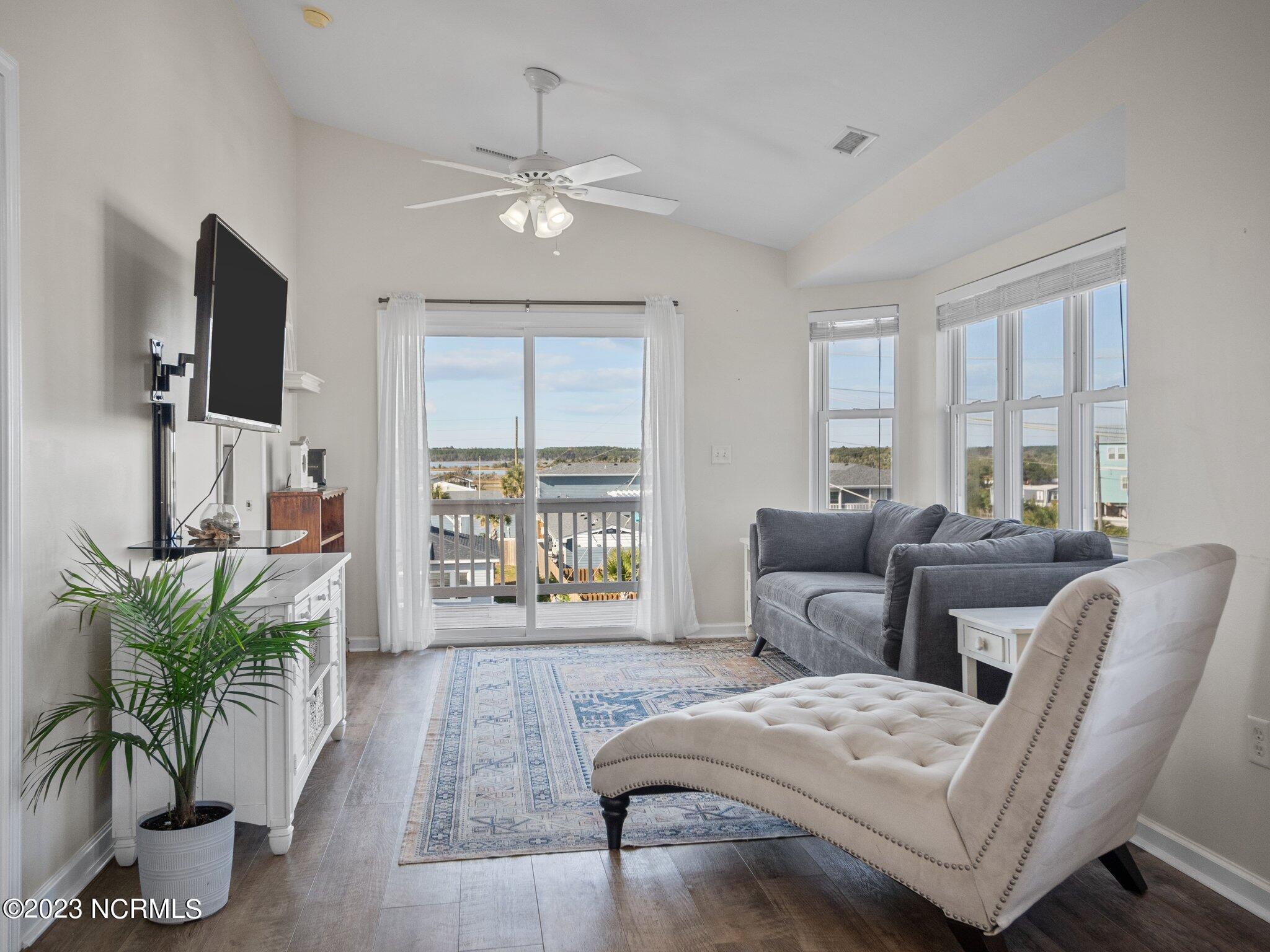 620 N Topsail Drive, C