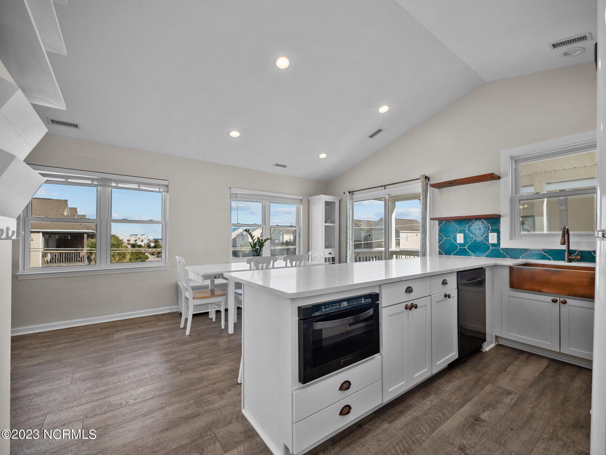 620 N Topsail Drive, C