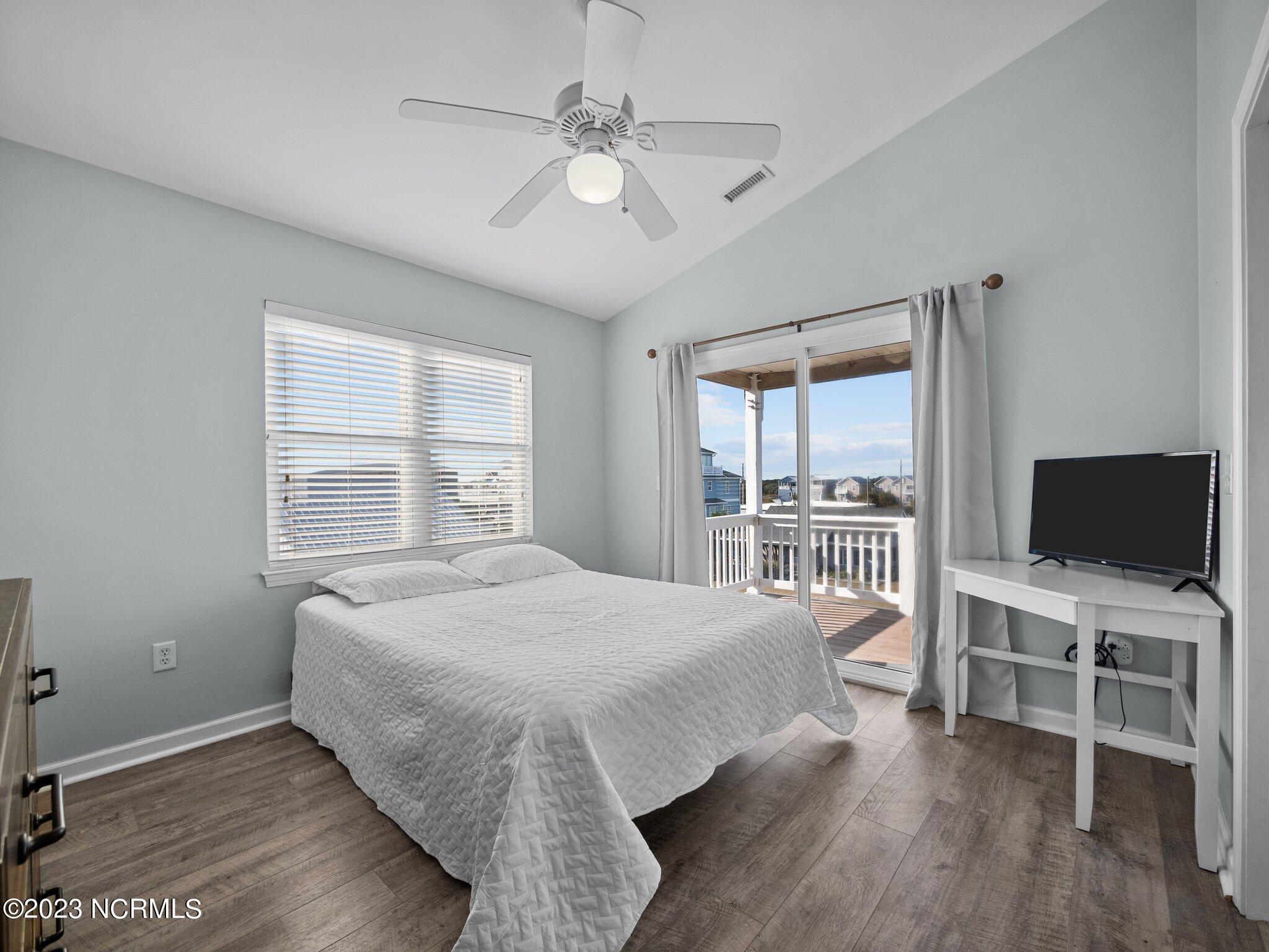 620 N Topsail Drive, C