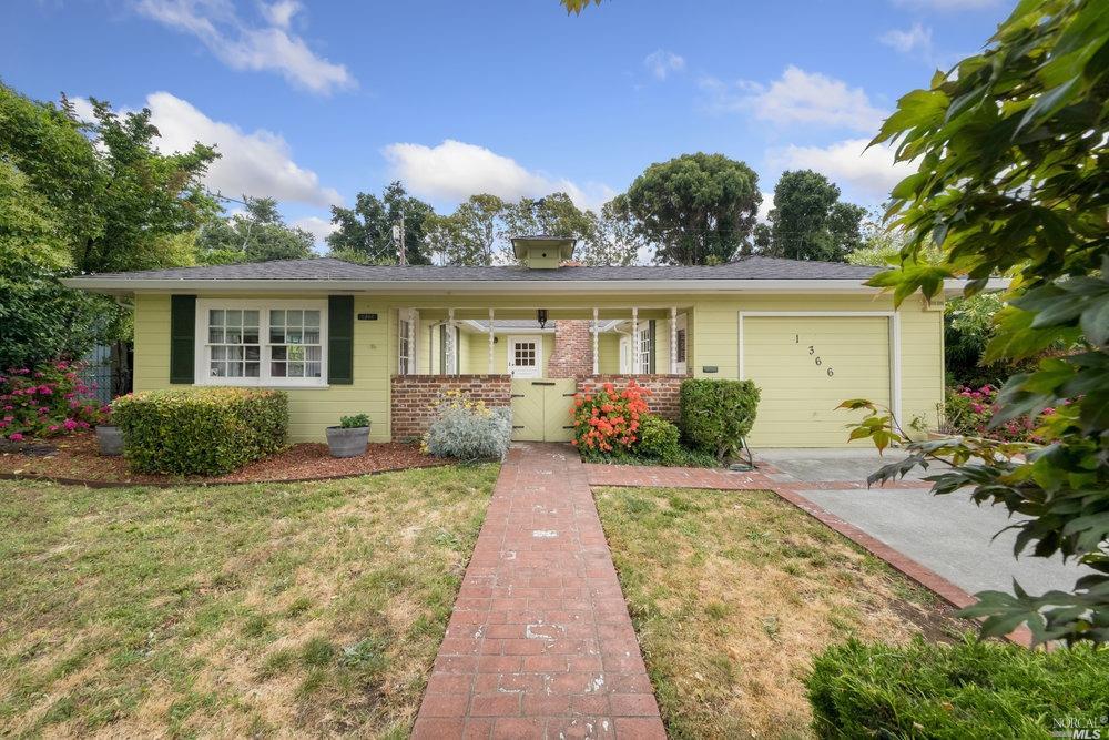 1366 Monteith Dr