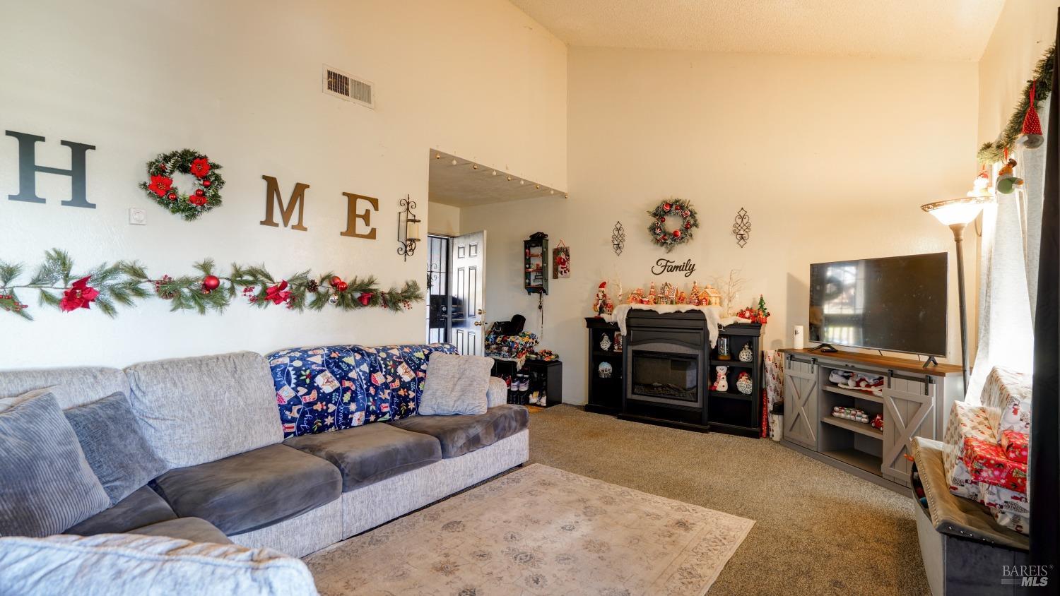 355 Parkview Ter #J8